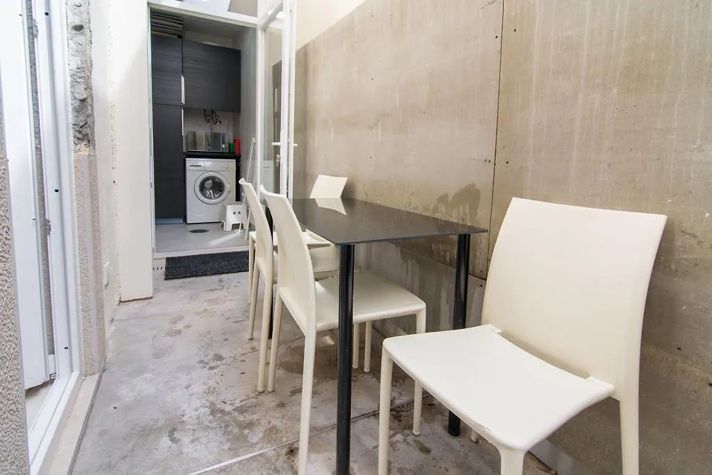 Pateo Renato Baptista In Lisbon Apartment